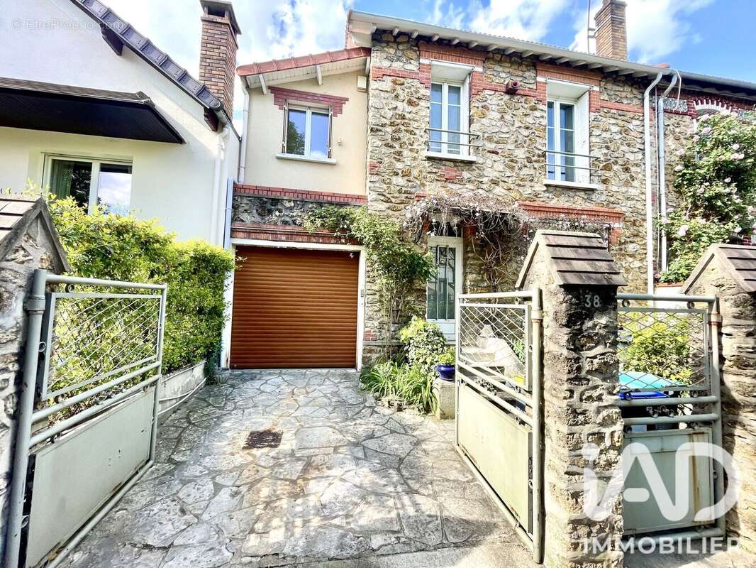 Photo 3 - Maison à THIAIS