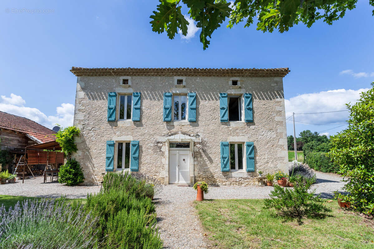 Maison à LAUZERTE