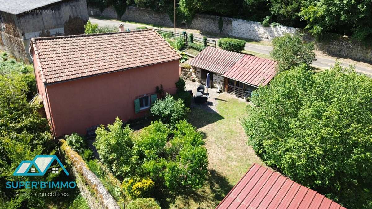 Maison à CHASSAGNES