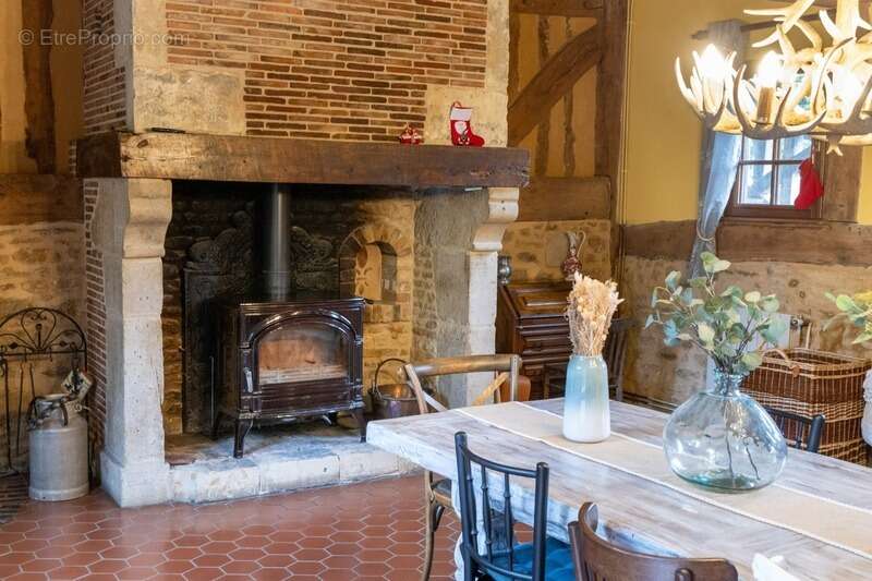 Maison à PONT-L&#039;EVEQUE