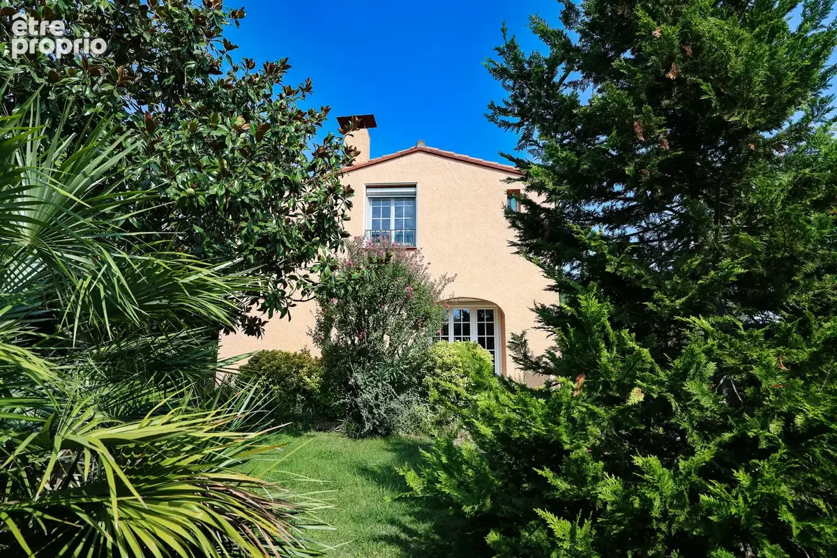 Villa d'exception de 146 m2 avec piscine, sous-sol de 105 m2 et terrain de 1780 m2 sans vis-a-vis - photo 8