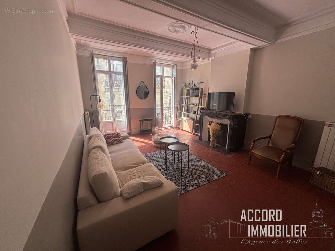 Bel appartement duplex de 85m2 T4 dans rue piétonne - photo 2