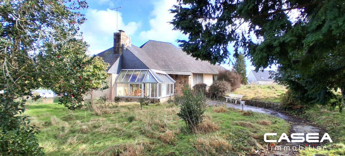 Maison à SAINT-EVARZEC