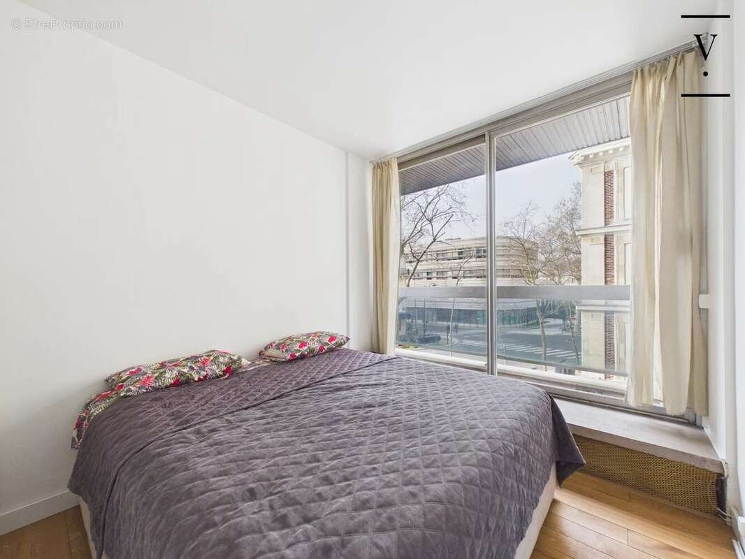 Appartement à PARIS-7E
