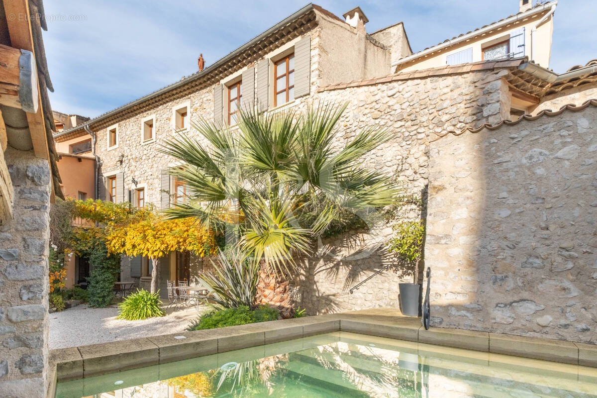 Maison à BUIS-LES-BARONNIES