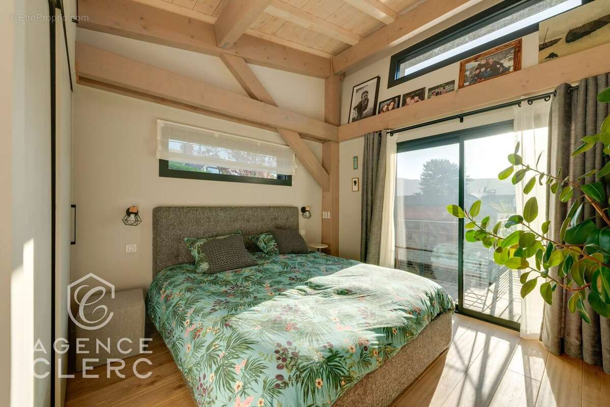 Maison à VEYRIER-DU-LAC