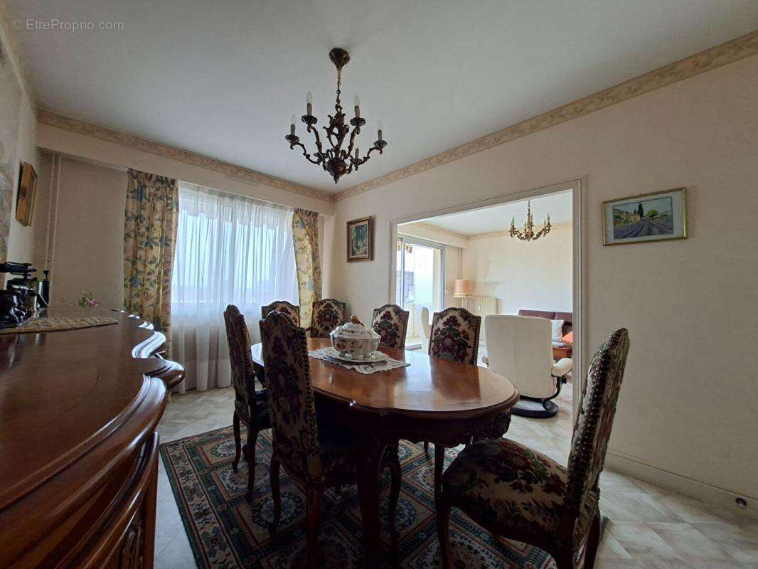 Appartement Montceau Les Mines 5 pièce(s) 108.5 m2 - photo 8