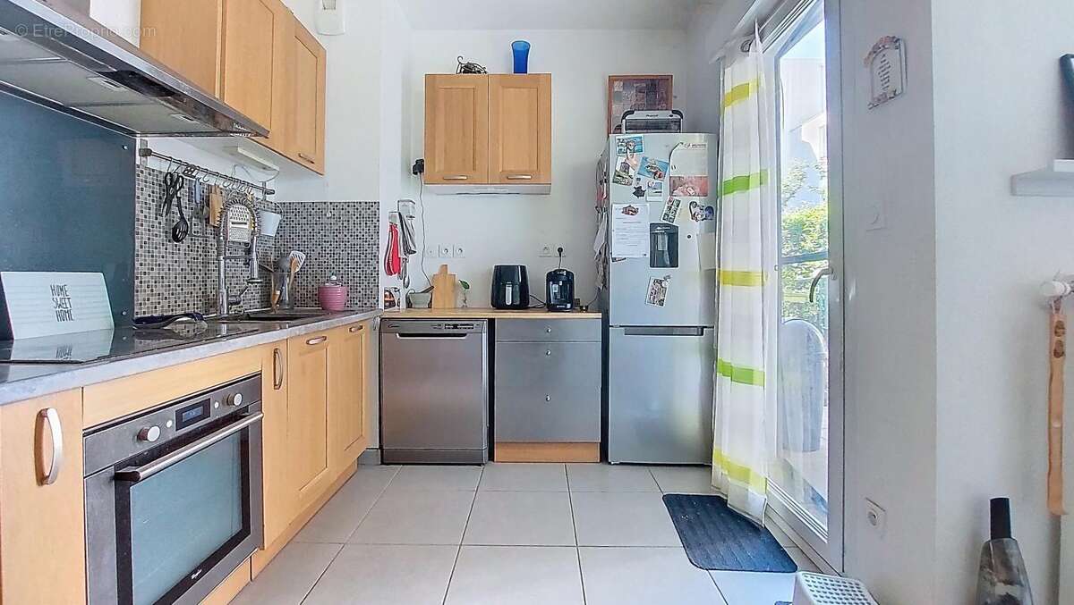 Appartement à MEYZIEU