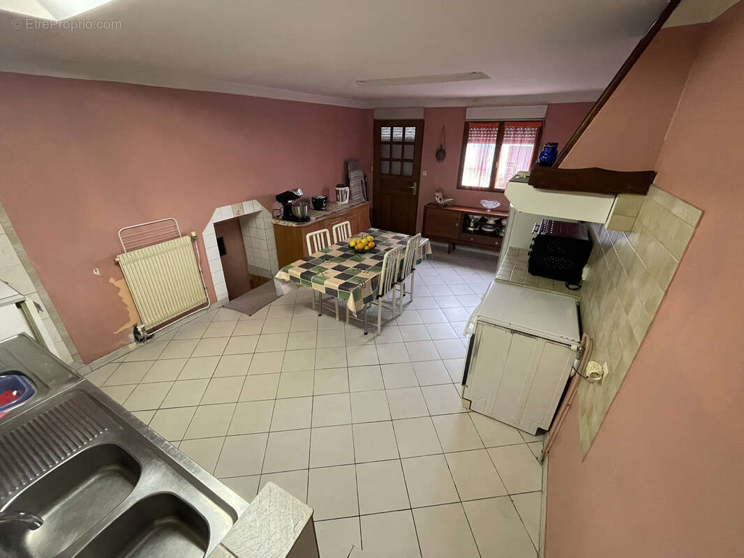 Maison à OSTRICOURT