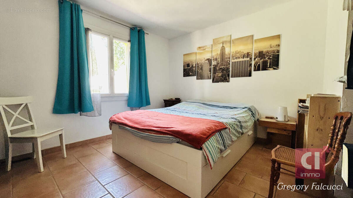 Maison à BESSE-SUR-ISSOLE