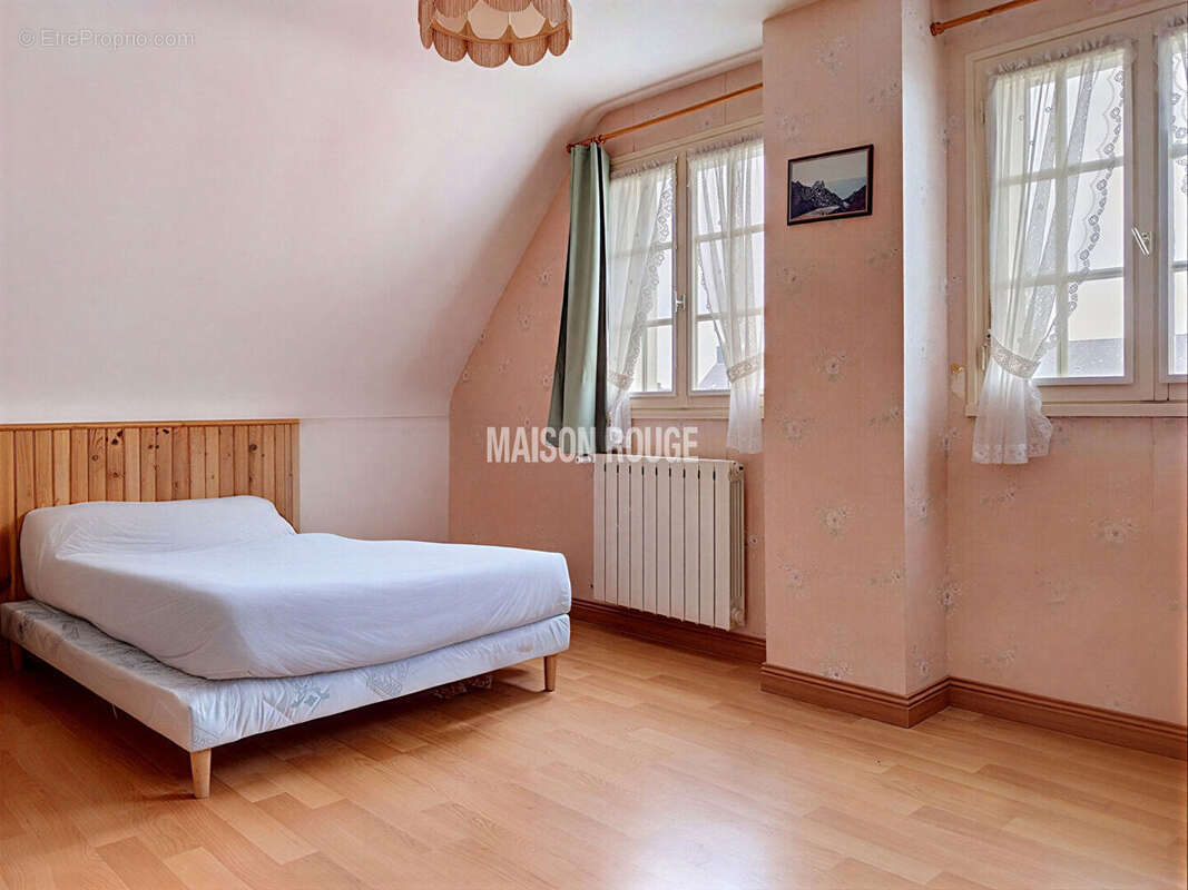 Maison à vendre à Plouha , 4 chambres, proche plage avec gîte indépendant, jardin et potentiel locatif - photo 6