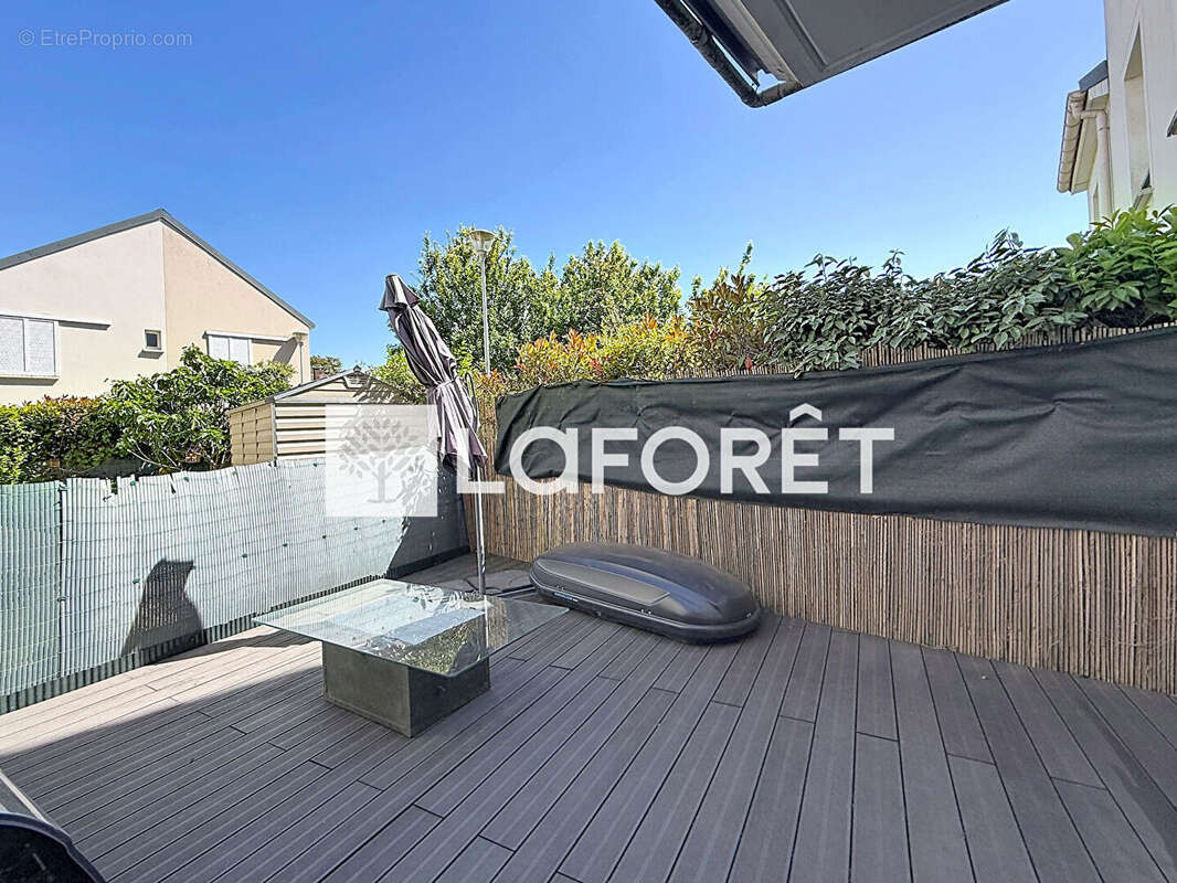 Appartement à MOISSY-CRAMAYEL