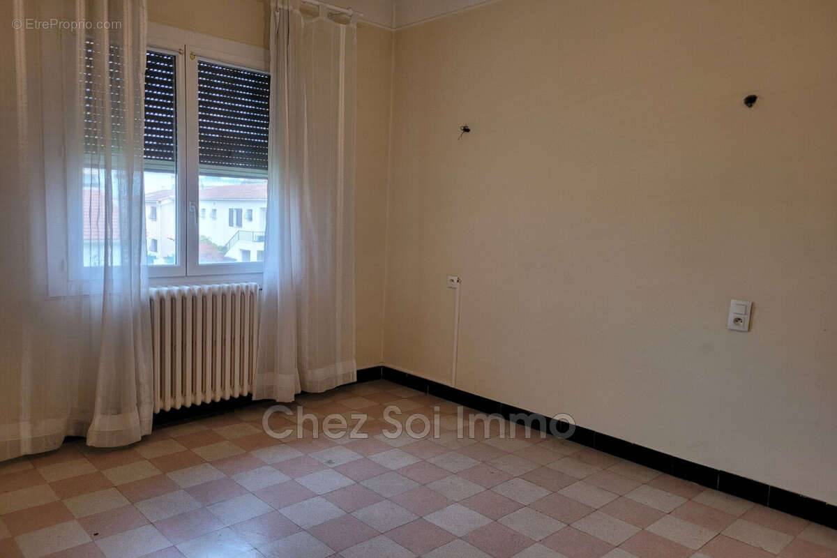 Maison 120 m² à Cagnes-Sur-Mer  - photo 3