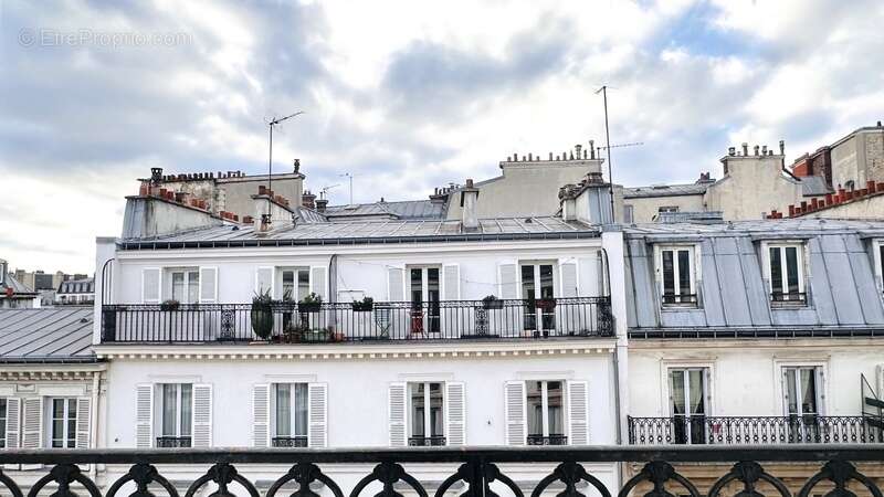 Appartement à PARIS-17E