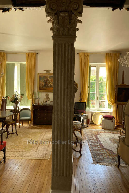 Maison à SARLAT-LA-CANEDA