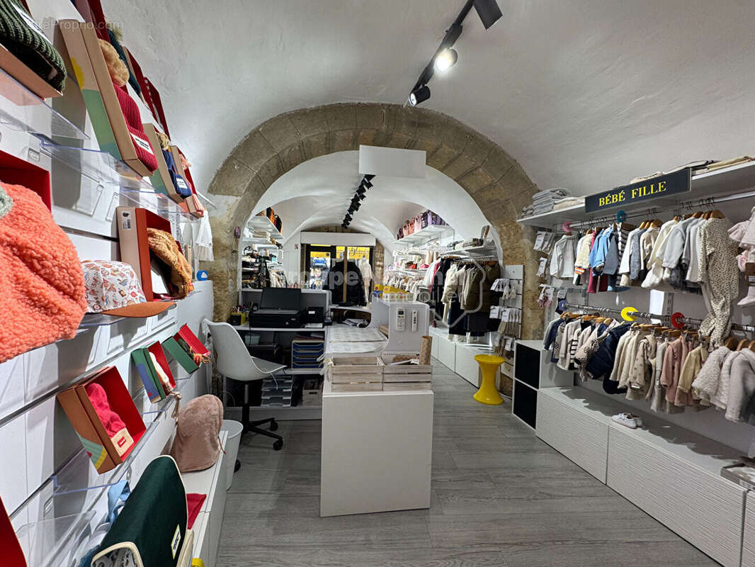 Commerce à SOMMIERES