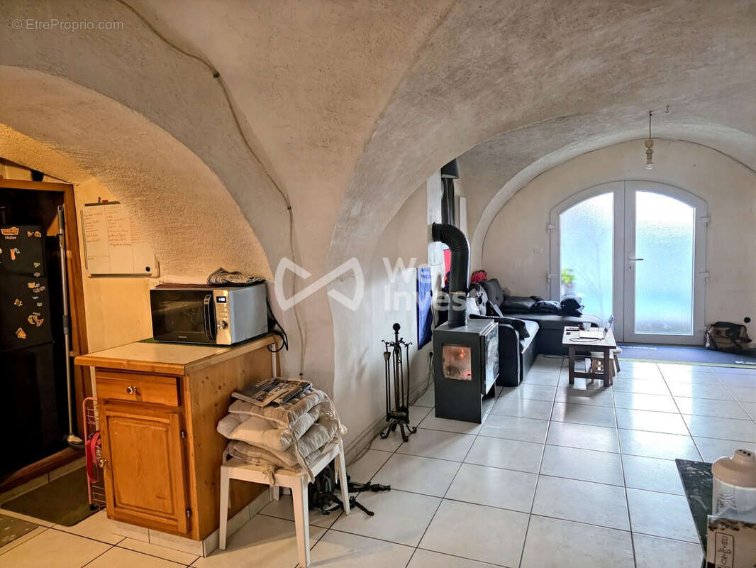 Appartement à SAINT-MARTIN-DE-QUEYRIERES