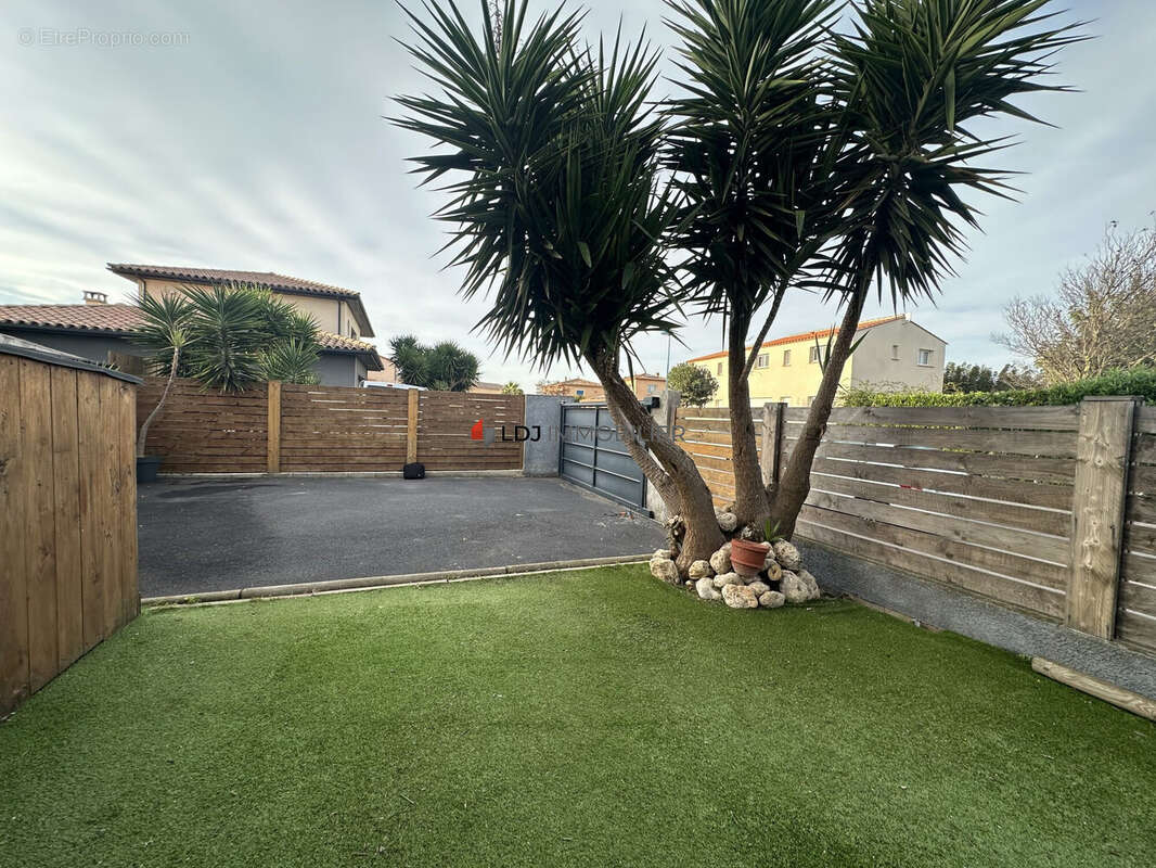 Maison à VILLELONGUE-DE-LA-SALANQUE