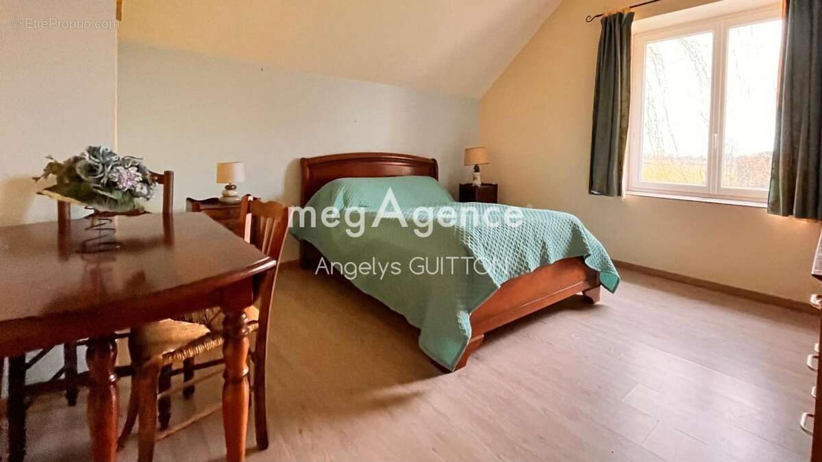 Maison à BEAUMONT-SUR-SARTHE