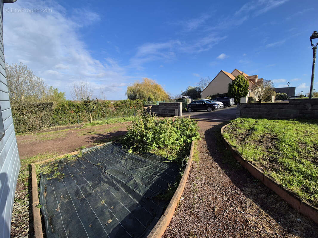 Maison à NOTRE-DAME-DU-PE