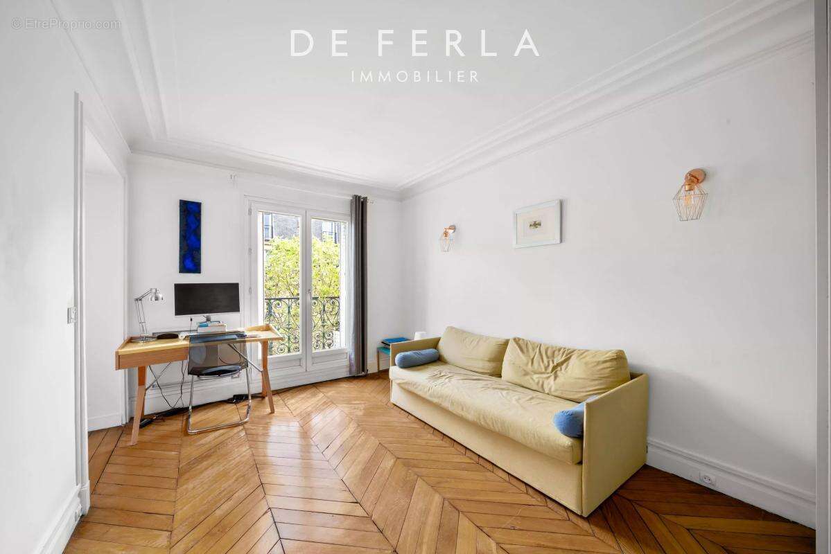 Appartement à PARIS-10E