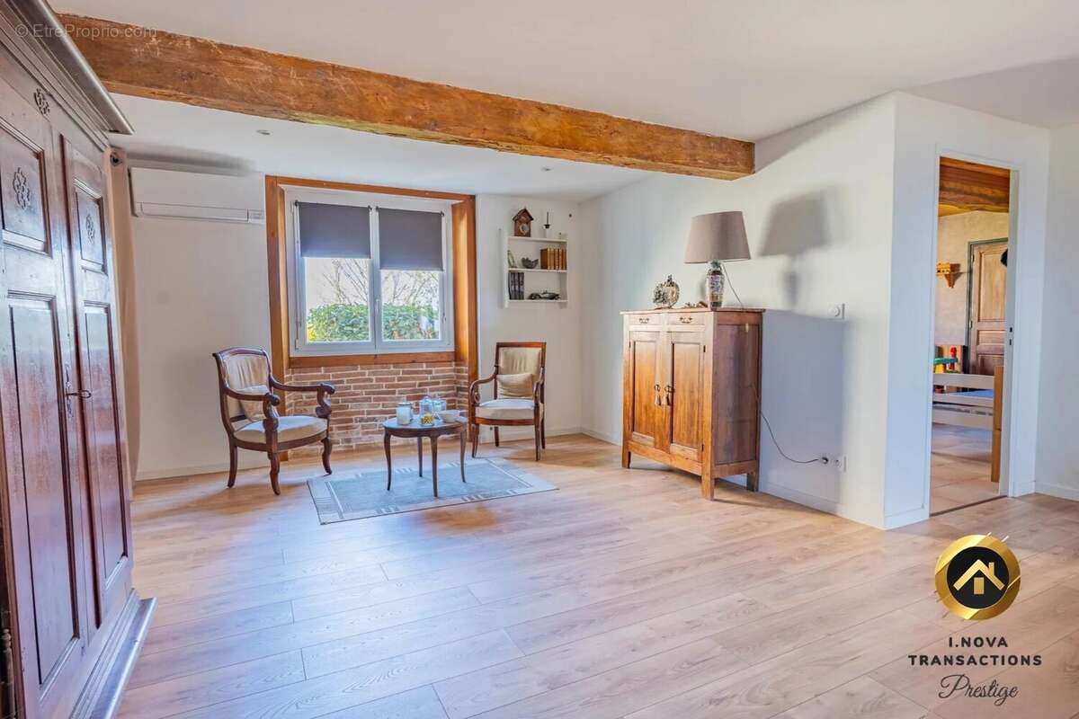 Maison à MONTESQUIEU-VOLVESTRE