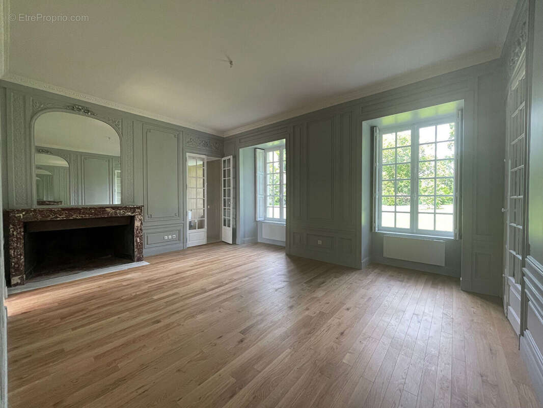 Appartement à MORIGNY-CHAMPIGNY