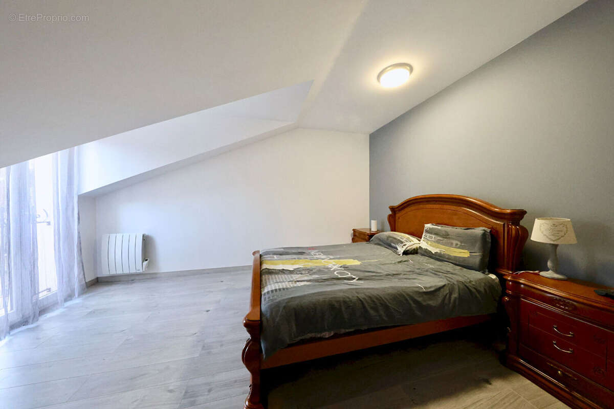 Maison à CORBEIL-ESSONNES