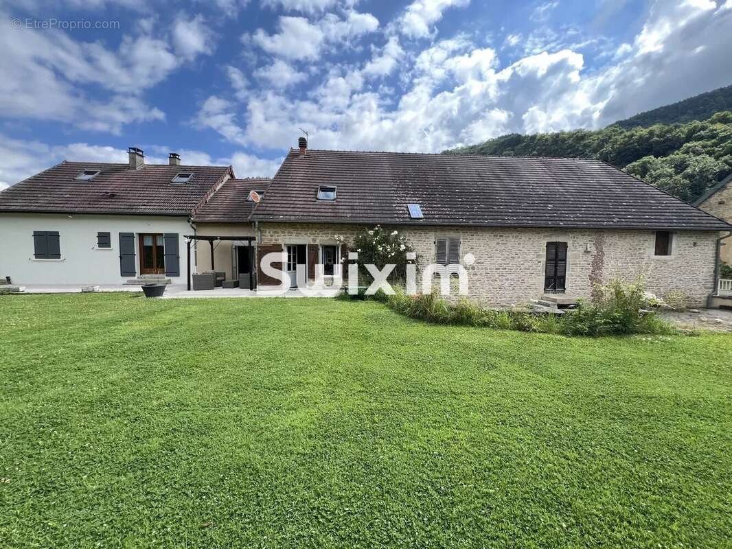 Maison 339 m² à Bonnaud  - photo 9