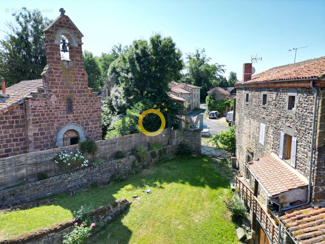 Maison à SAINT-GEORGES-D'AURAC