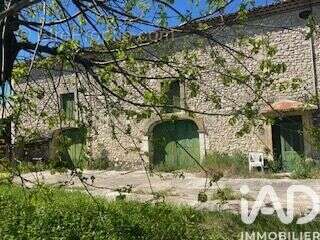 Photo 2 - Maison à LA GARDE-ADHEMAR