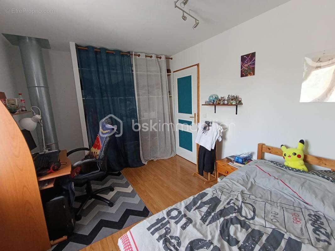 Maison à CHARNECLES