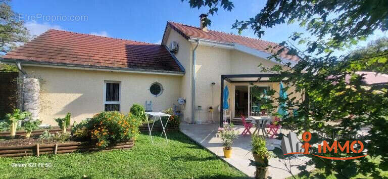 Maison à VEYRINS-THUELLIN