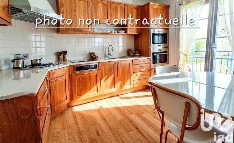 Photo 8 - Maison à LA CHAIZE-LE-VICOMTE