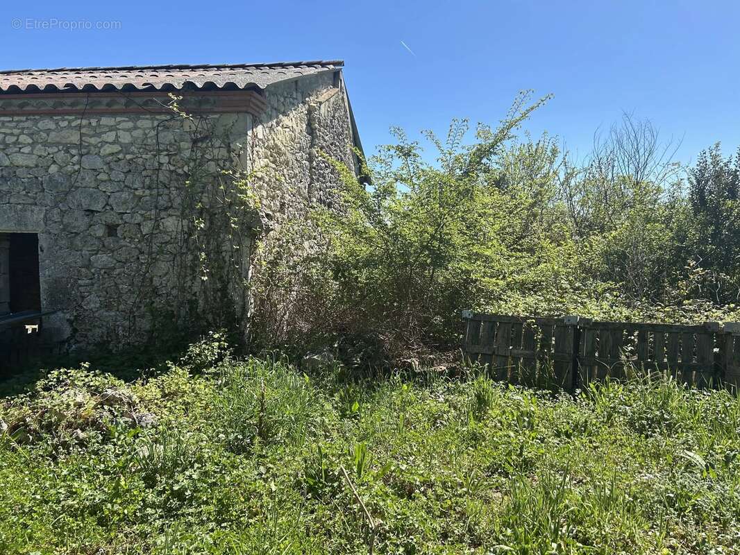 Maison à LACOUR