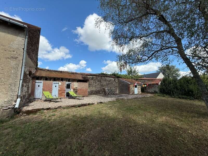 Maison à CUZION