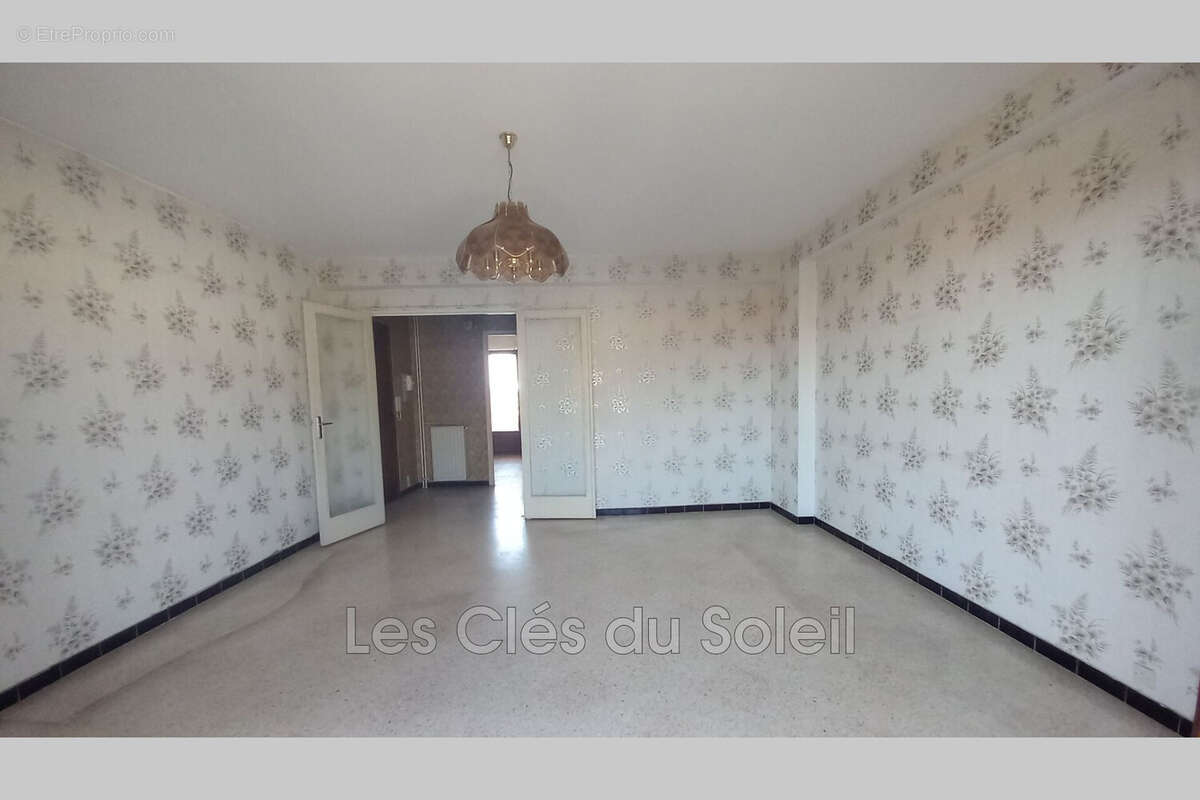 Appartement à LA VALETTE-DU-VAR