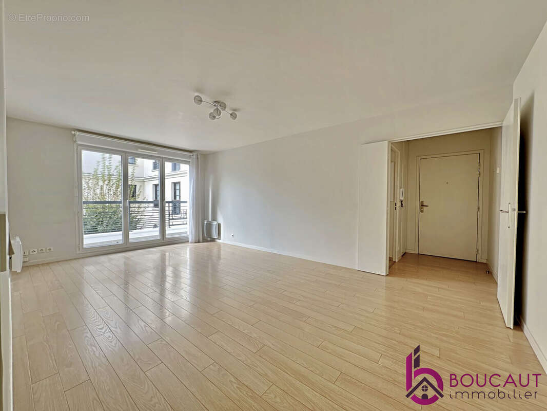 Appartement à LE PLESSIS-ROBINSON