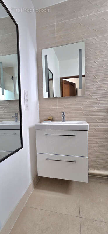 Appartement à PARIS-14E