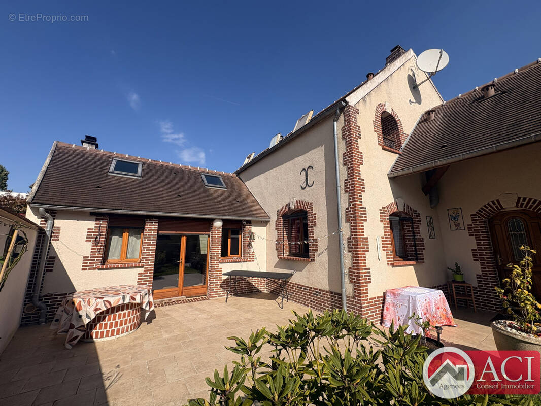 Maison à GRISY-LES-PLATRES