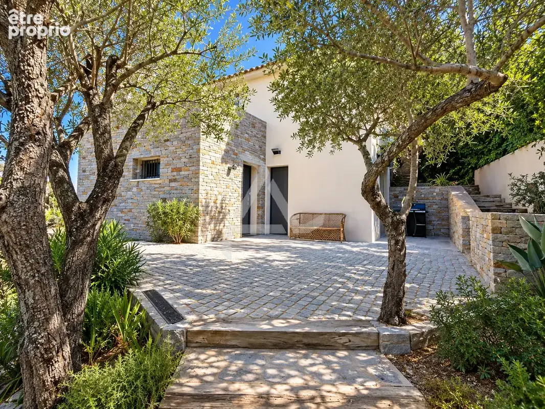 Aux portes du coeur de ville, villa d'architecte t6 avec t1 indépendant et piscine - photo 3