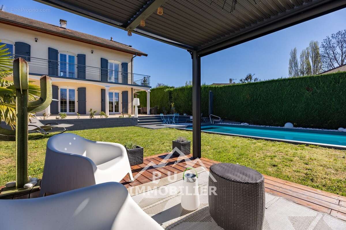 Maison à SAINT-CERGUES