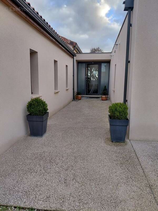 Maison à TRESPOUX-RASSIELS