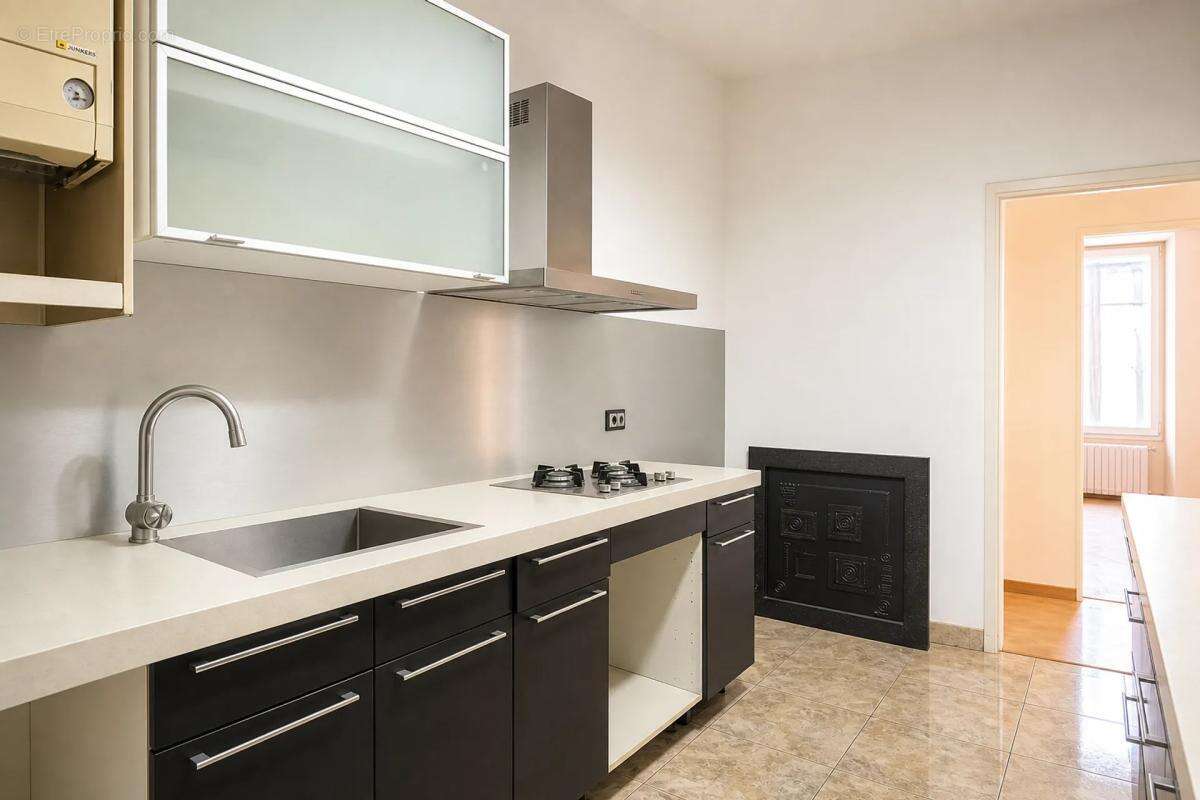 Appartement à MARSEILLE-16E