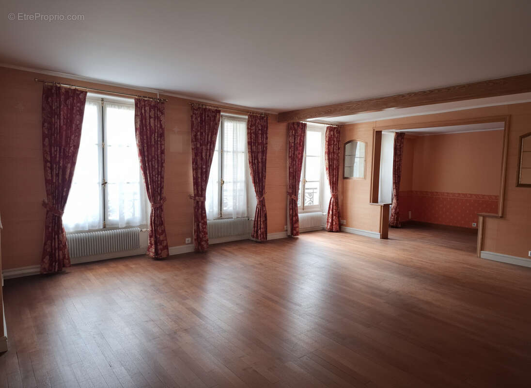 Appartement à SAINT-AMAND-MONTROND