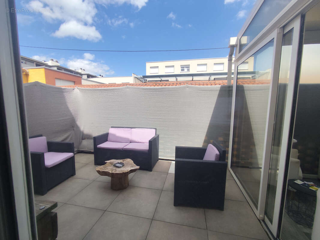 Appartement T2 avec terrasse et véranda - photo 3