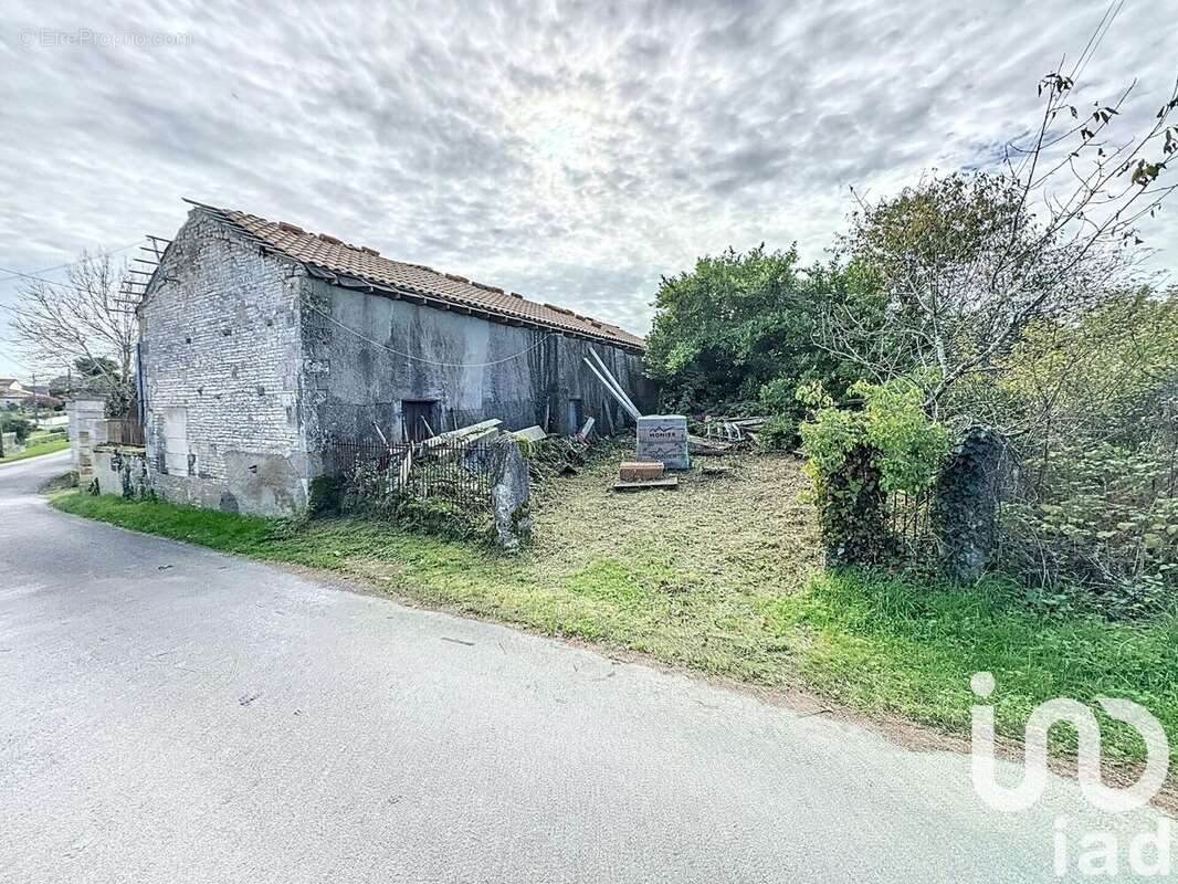 Maison 260 m² à Jauldes  - photo 2