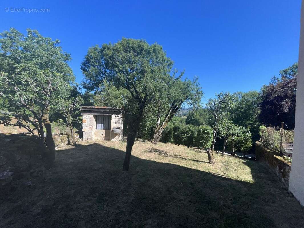 PROCHE FIGEAC – Authentique maison quercynoise en pierre de plain-pied avec grange - photo 18
