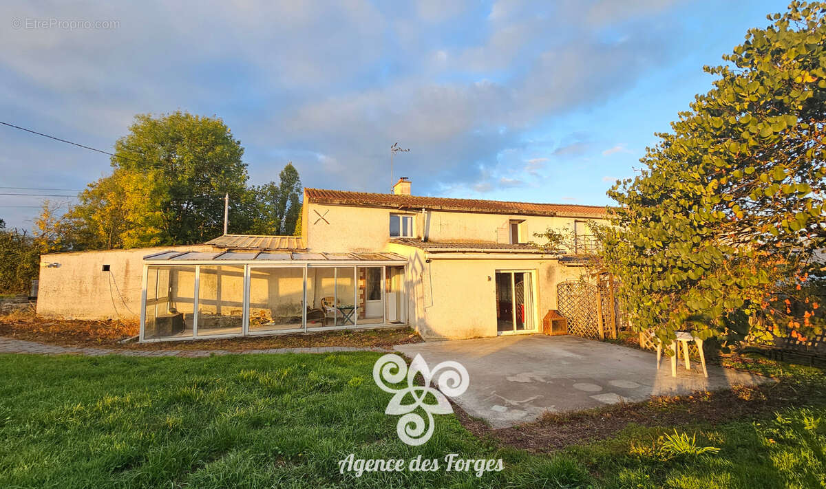 Maison à LA BOISSIERE-DE-MONTAIGU