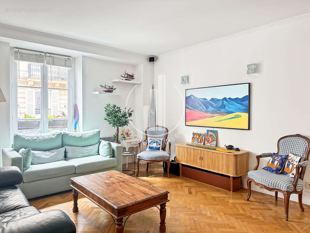 Appartement à LEVALLOIS-PERRET